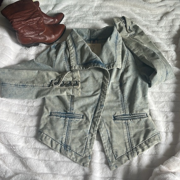 *Free People Denim Jacket - Picture 2 of 8